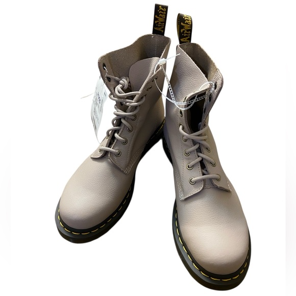 Dr martens airwair taupe combat boots grunge lace up women 10 NWT - Picture 2 of 8